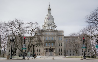 Michigan OKs Online Sports Betting for Gun Lake, Parx